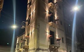 Vicolo San Gaetano -Luxury Rooms-